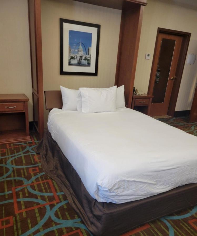 Wingate By Wyndham St Louis Airport Otel Saint Ann Dış mekan fotoğraf